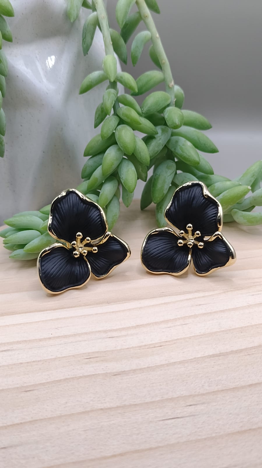 Arete orquídea negra