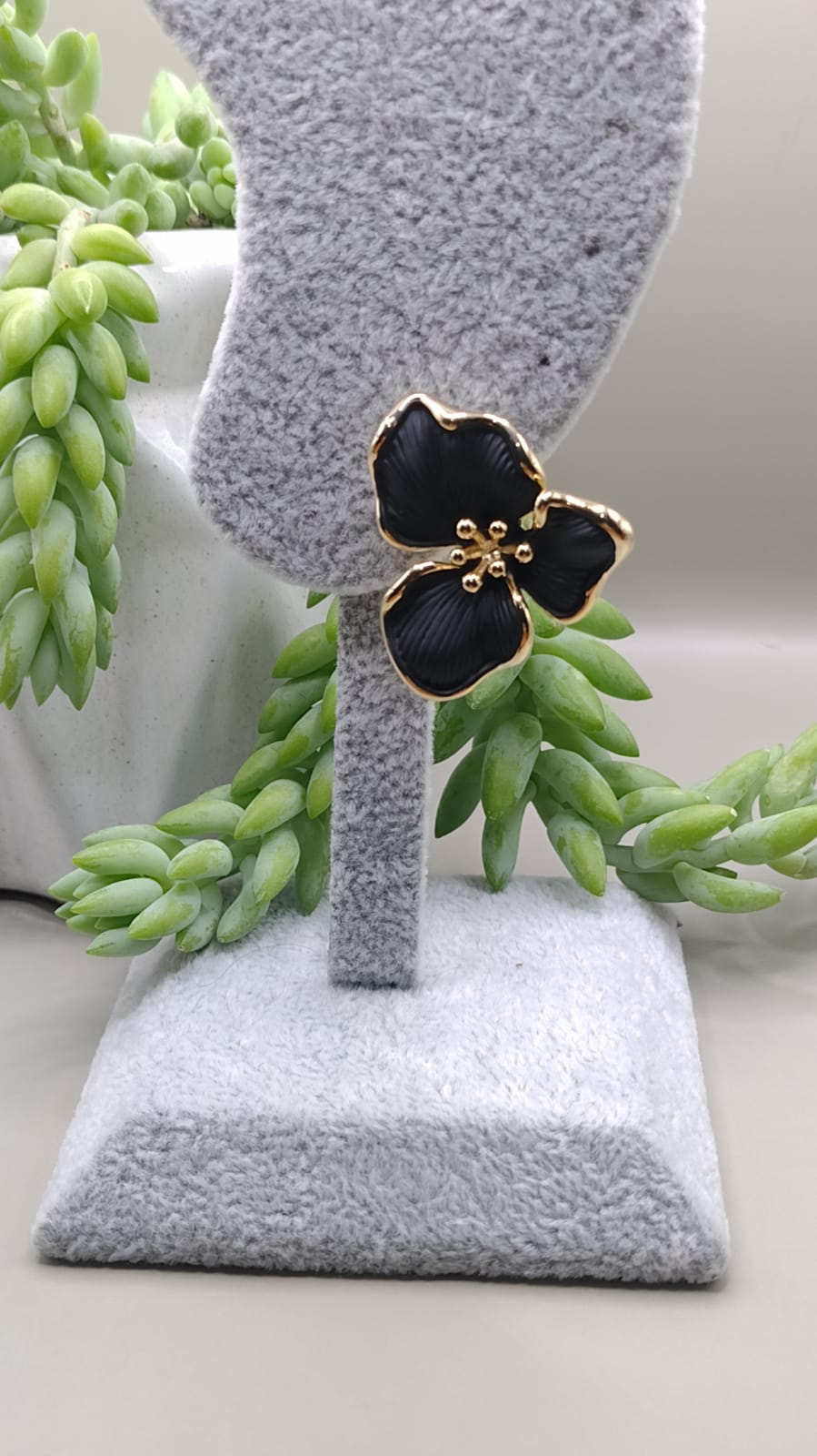 Arete orquídea negra