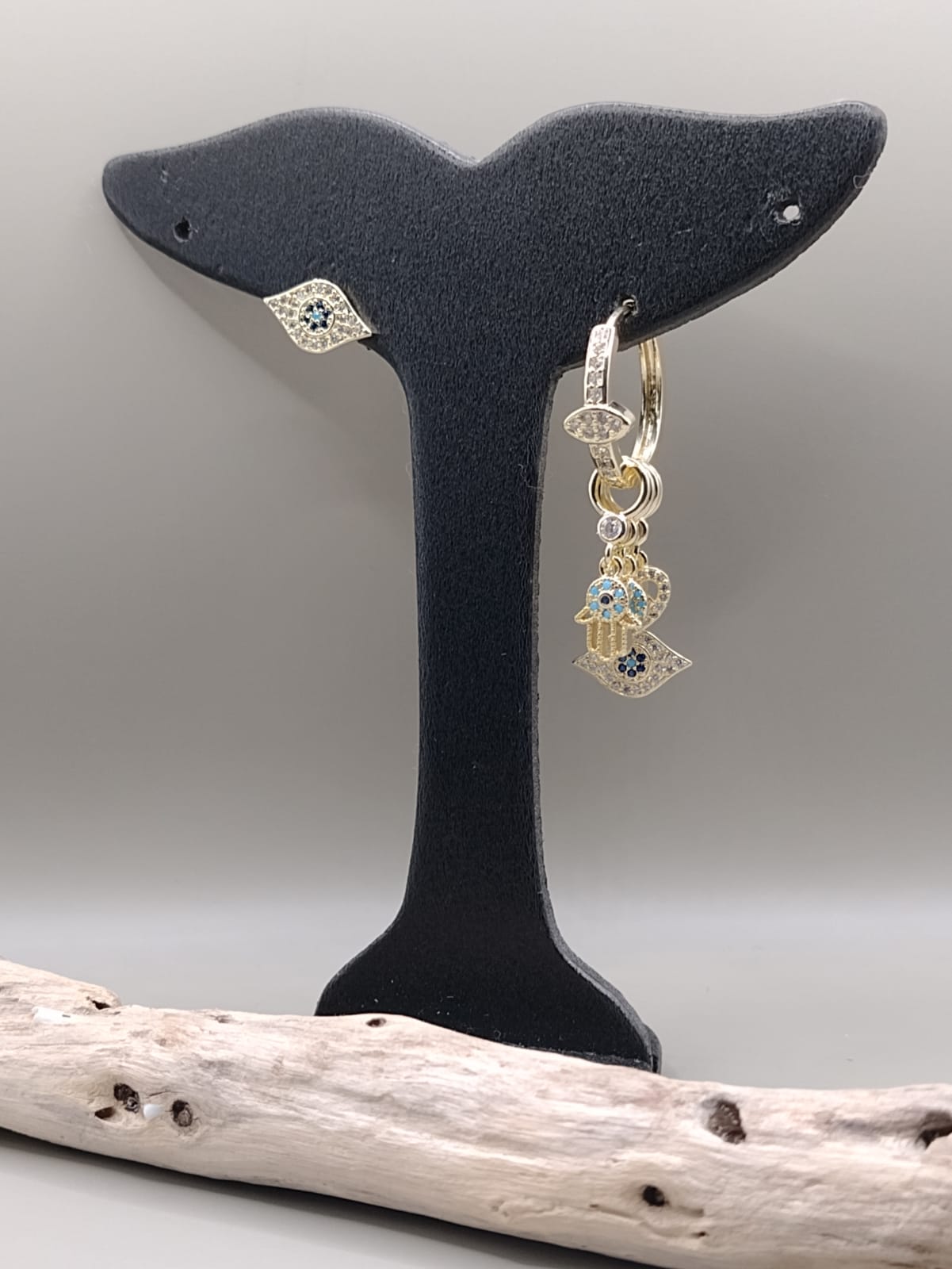 Aretes Horus